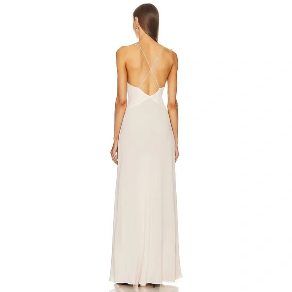 Elegant White Evening Gown - Picture 9 of 14